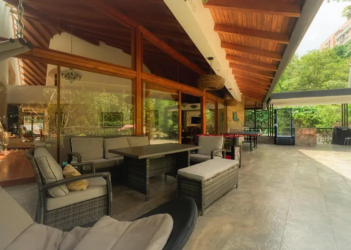 Nice Mansion Ac 6Br Pool,Basquet,Playground,Games Envigado