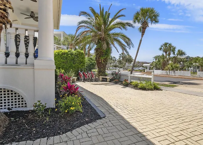 Southern Nights At Destin Pointe Resort