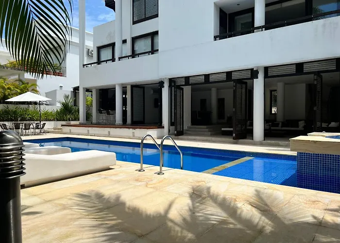 Casa Con Piscina En Condominio Campestre El Penon Girardot