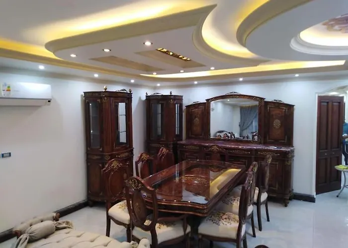Spacious And Luxurious Apartment Kairo
