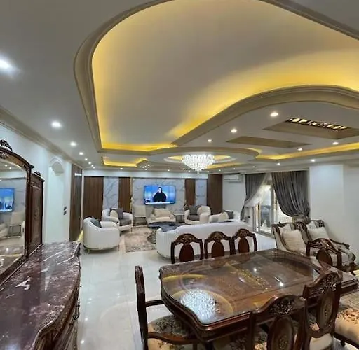 Spacious And Luxurious Apartment Kairo