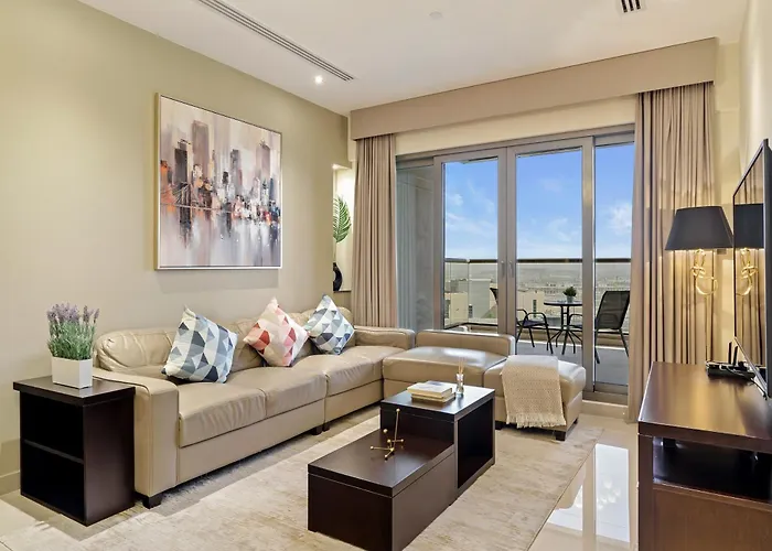 Cozy 2Br In Elite Downtown Residence With Canal View Dubai