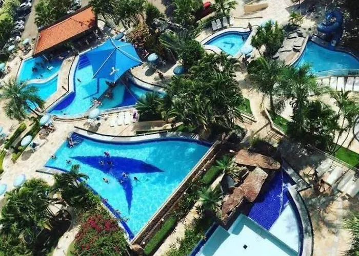 Apartamento Caldas Novas 2 Quartos, Mobiliado, De Segunda A Quinta, 11 Piscinas, Checkin 14H E Checkout 12H