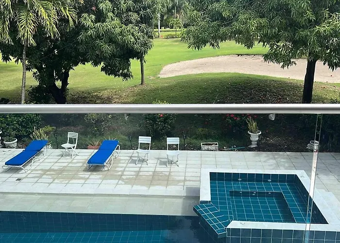 Villa Vista Golf Luxury House Girardot