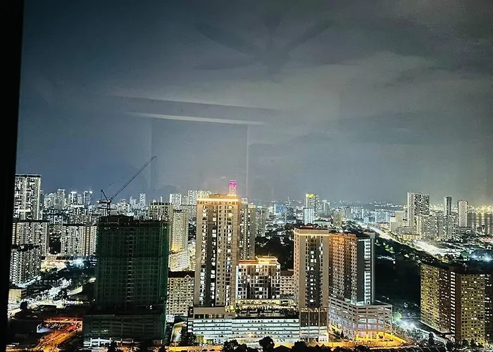 Urban Suites Cozy Home With Netflix And Board Games Jelutong