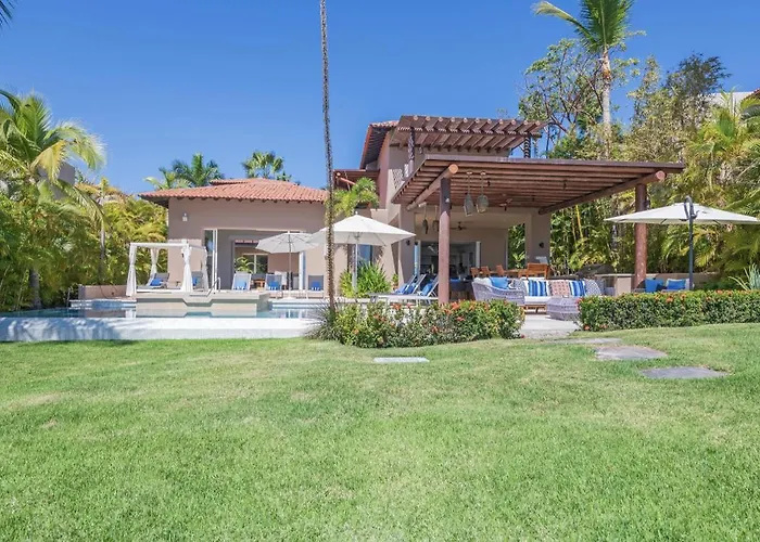 Beachfront Enchanting Villa In Punta Mita