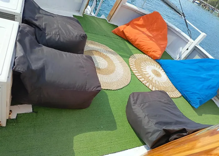Komodo Live A Board Cruise Labuan Bajo