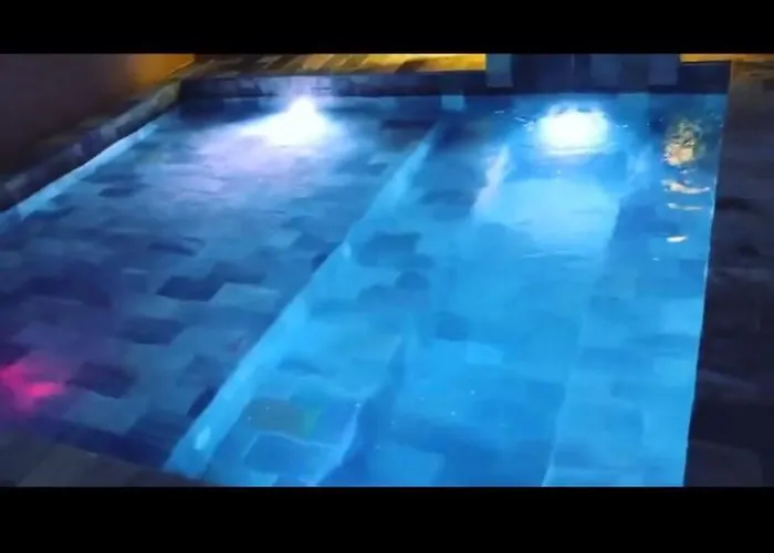 Linda Casa Em Buzios Com 04 Quartos, Piscina, Hidro E Area Gourmet