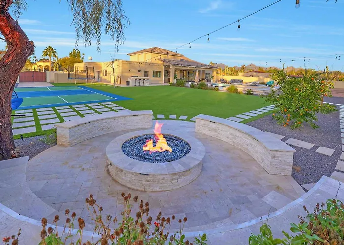 Luxury Scottsdale Retreat, Heated Pool, Spa, Pickleball, Concierge Service