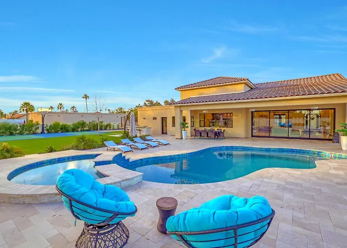 Luxury Scottsdale Retreat, Heated Pool, Spa, Pickleball, Concierge Service