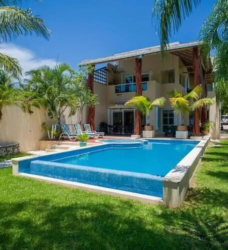 Cheerful Beach Front 3 Bedrooms Houselongo Isla Mujeres