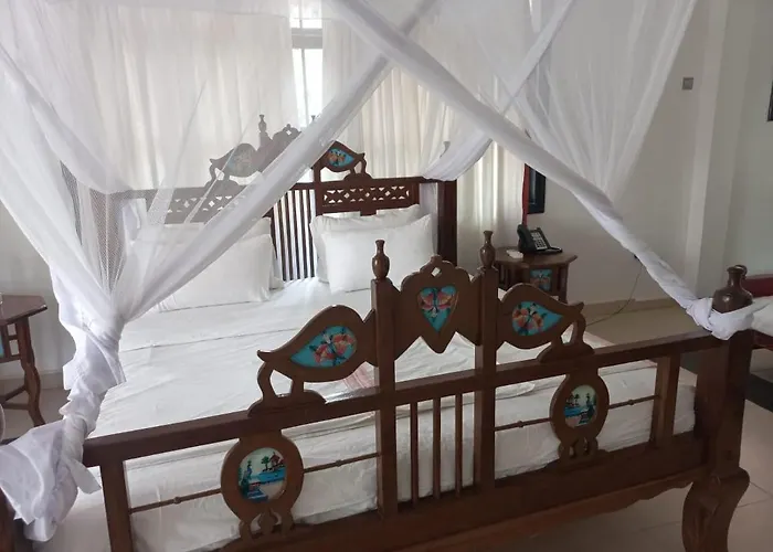 Pendo Residences - Villa 3Br Beachfront Diani Beach
