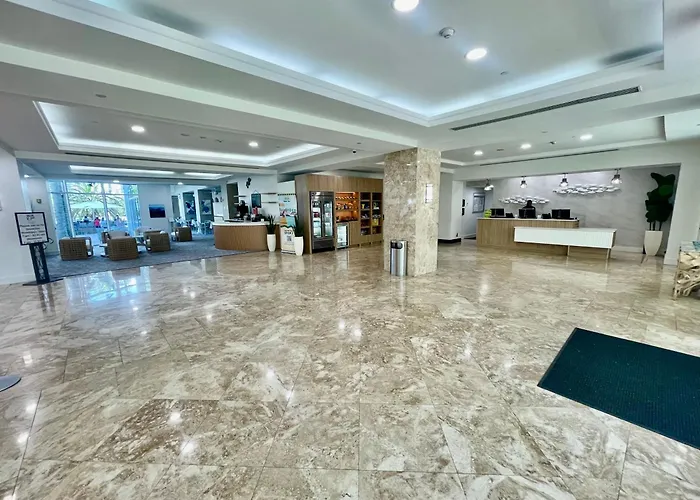Condo, Breathtaking Water Views, King Suite, Hilton Property Fort Lauderdale