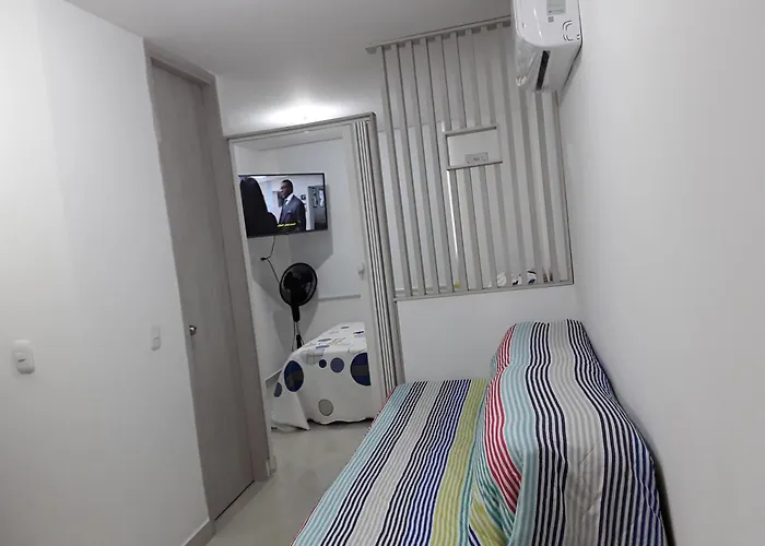 Estudio Con Piscina En Res De Lujo A 10 Min Ctro Y Playas Santa Marta 