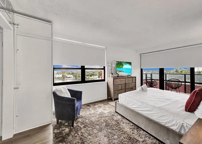 Huge 2Bd Miami Beach With Beach Service -720