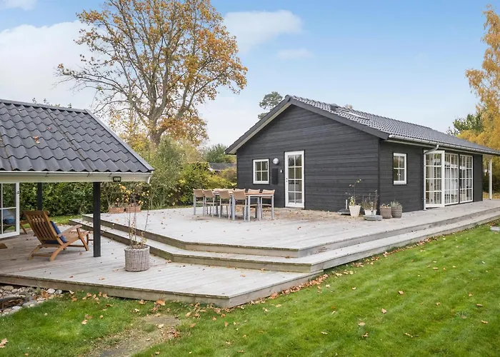 Amazing Home In Hornbaek With Wifi