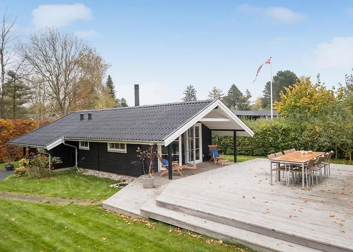 Amazing Home In Hornbaek With Wifi
