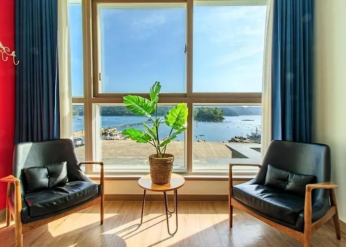 Tongyoung Martis Beach Pension Tongyeong