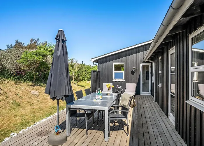 Stunning Home In Løkken With Wifi
