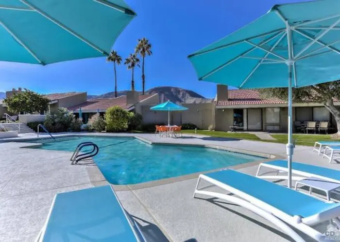 Charming Palm Desert Oasis - An Ideal Getaway Home