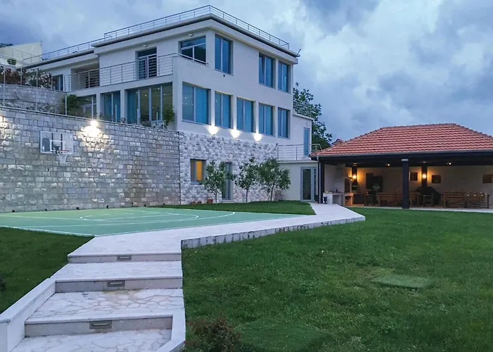 Nice Home In Kotor With Sauna