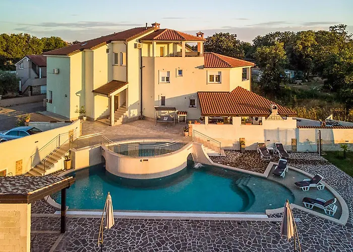 Tolle Wohnung In Pula Mit Swimmingpool