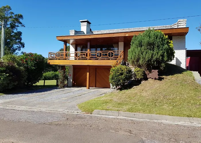 Villa Casa Con Piscina En Piriápolis