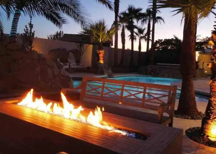 Oasis In The Desert W Heated Pool Fully Renovated Las Vegas