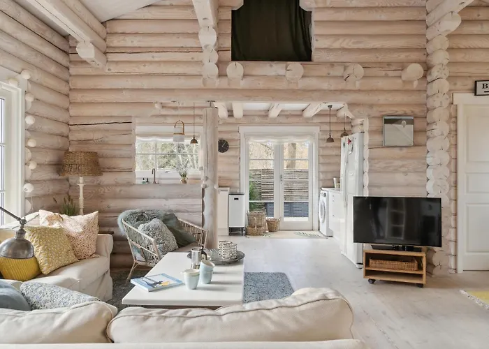 Nice Home In Hornbaek With Wifi