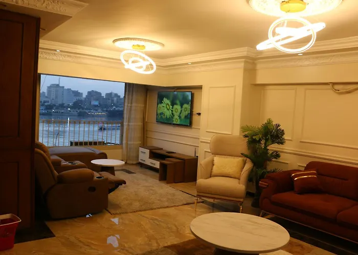 Fantastic Nile View Apartment Kairo
