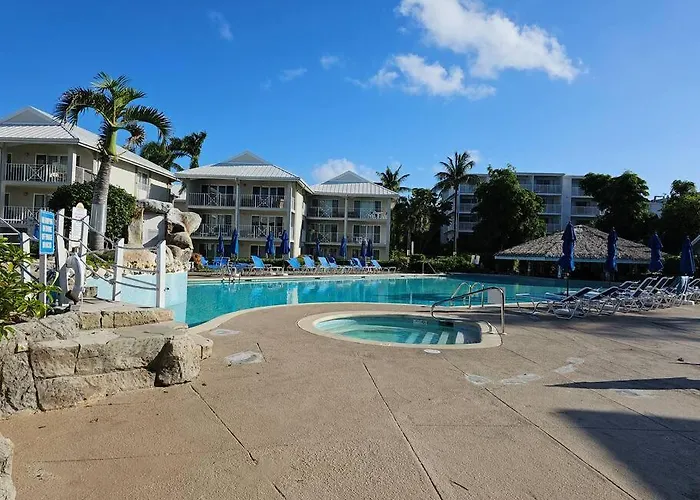 Prime Sunset Cove Condo George Town