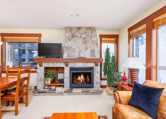 Stonegate Resort Unit A104 Big White