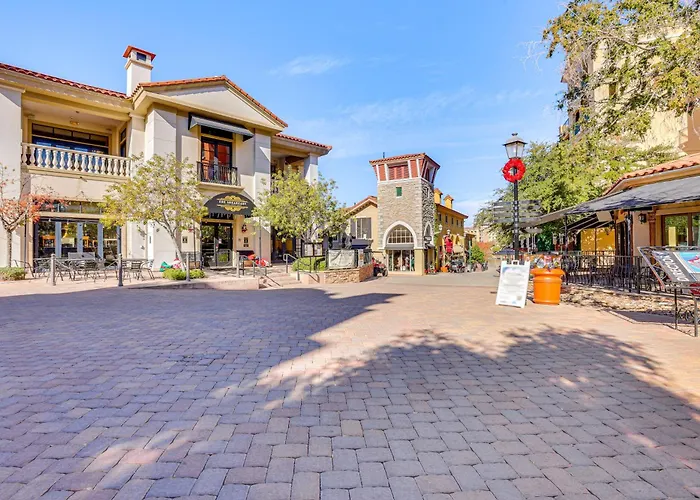 Charming Retreat On Lake Las Vegas With Pool Access!