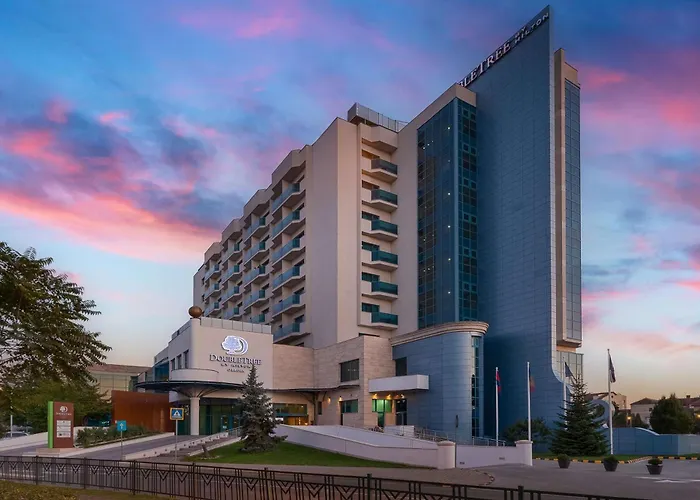 Hotel Doubletree By Hilton Oradea