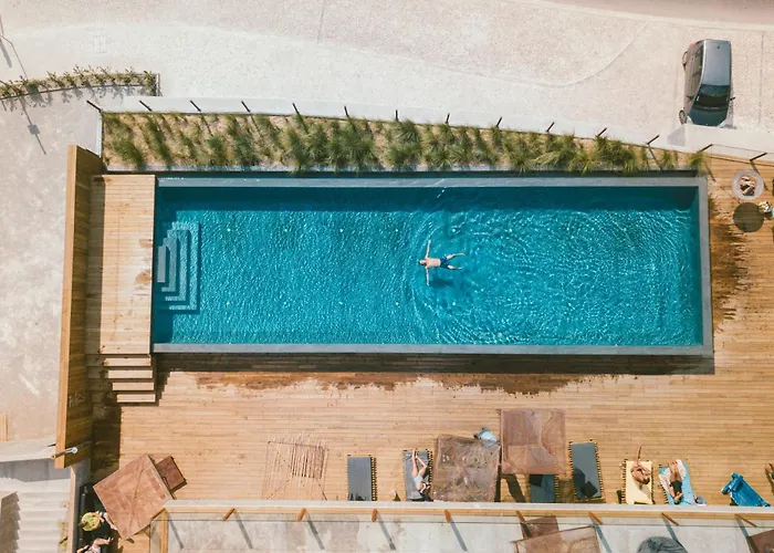 Hotel Noah Surf House Portugal Santa Cruz 