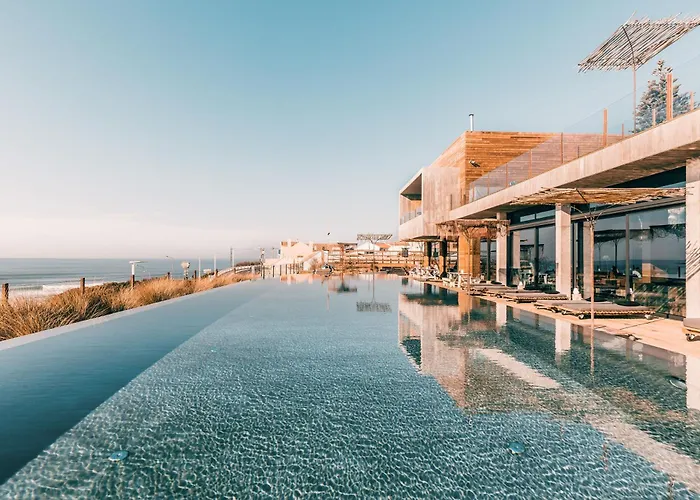 Hotel Noah Surf House Portugal Santa Cruz 