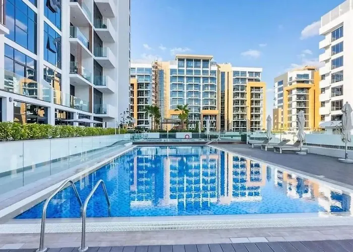 Ferienwohnung Vacay Lettings Charming Retreat Azizi Riviera Dubai
