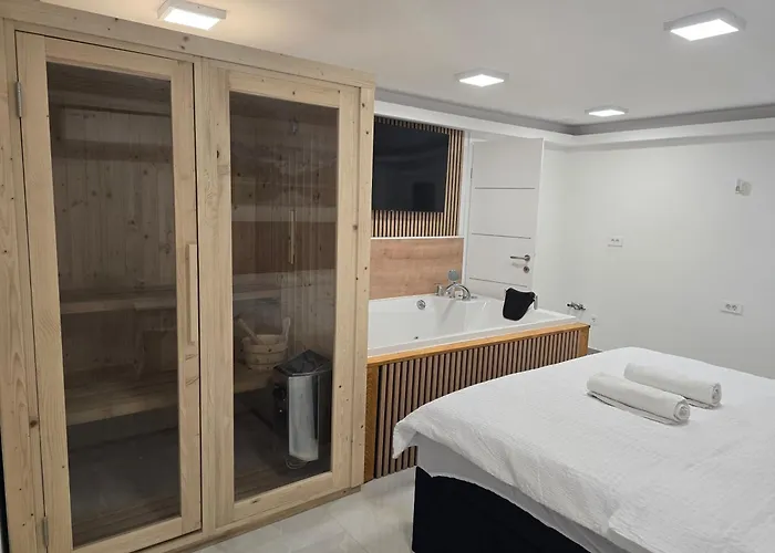 Jacuzzi & Sauna Edy - City Center Zagreb