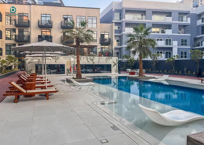 Ferienwohnung Blue Breeze - Elegant 1BR with Private Jacuzzi&Terrace in JVC Dubai