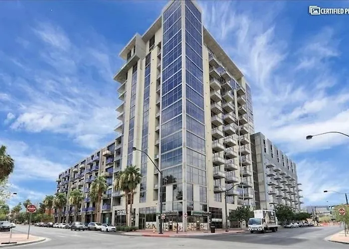 Villa Balcony Luxury High Rise Downtown Fremont Casinos Las Vegas