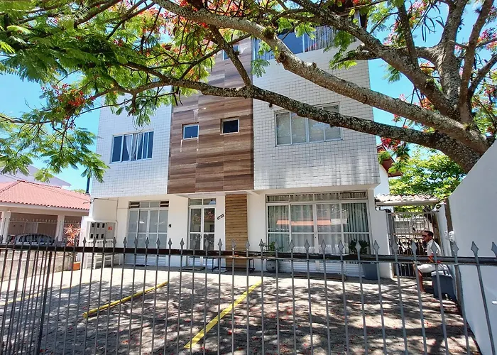 Cobertura Para Ate 6 Pessoas Em Ponta Das Canas 200M Da Praia Florianópolis