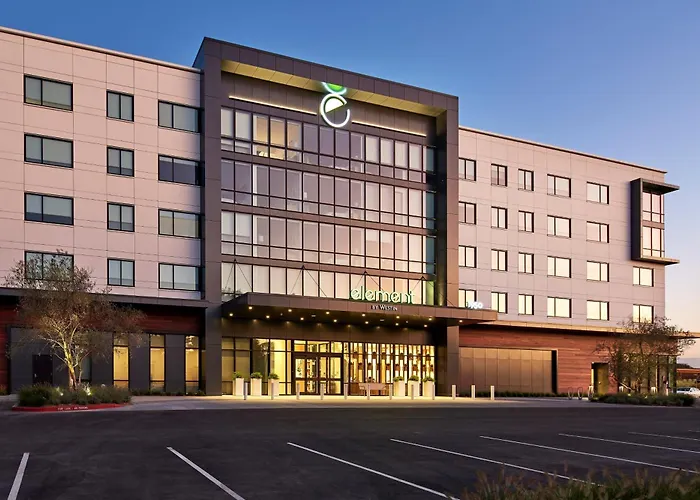 Hotel Element Santa Clara