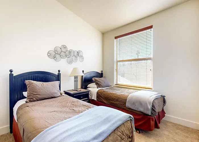 Newpark Townhomes 28 Park Stadt