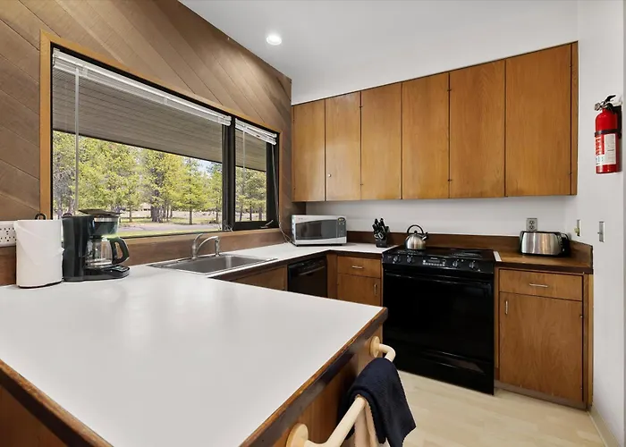 Meadow House 70 - Meredith Lodging Sunriver