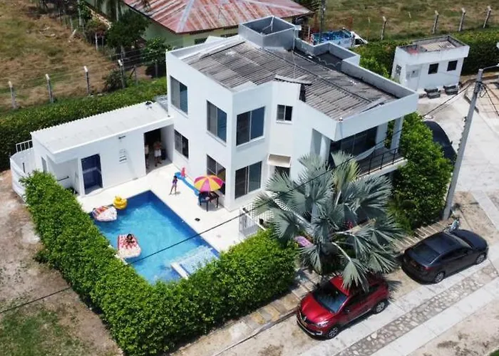 Villa Preciosa Casa Con Piscina, Jacuzzi Y Bbq En Girardot