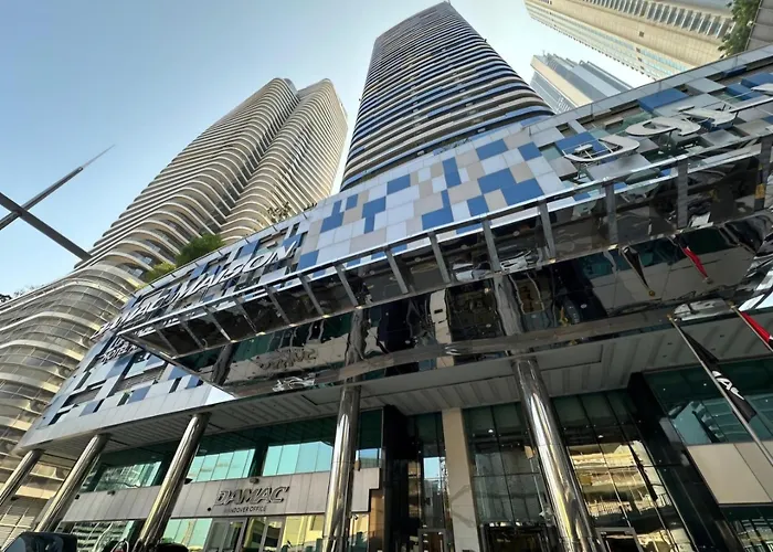 Superb 1 Bedroom Apt Next To Burj Khalifa And Dubai Mall