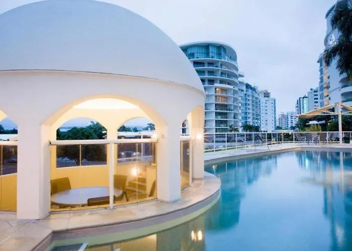 Zanz205- Exclusive Outdoor Spa With Ocean Glimpses Mooloolaba