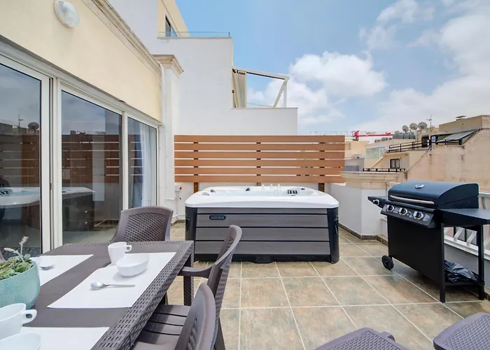 Ferienwohnung St Julian'S Skyline Penthouse With Jacuzzi San Ġiljan