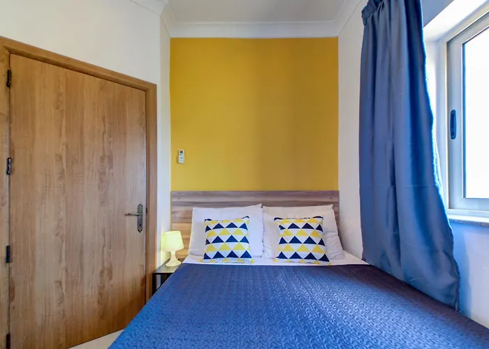 Sliema Exquisite Penthouse With Jacuzzi 2 Bedroom
