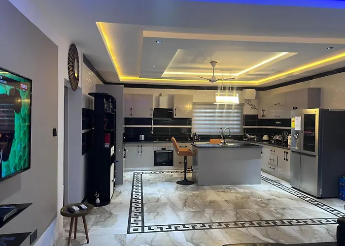 T-Roys Apartments Akkra